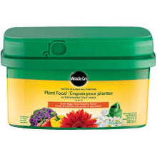 Load image into Gallery viewer, Miracle Gro Water Soluble Fertilizers